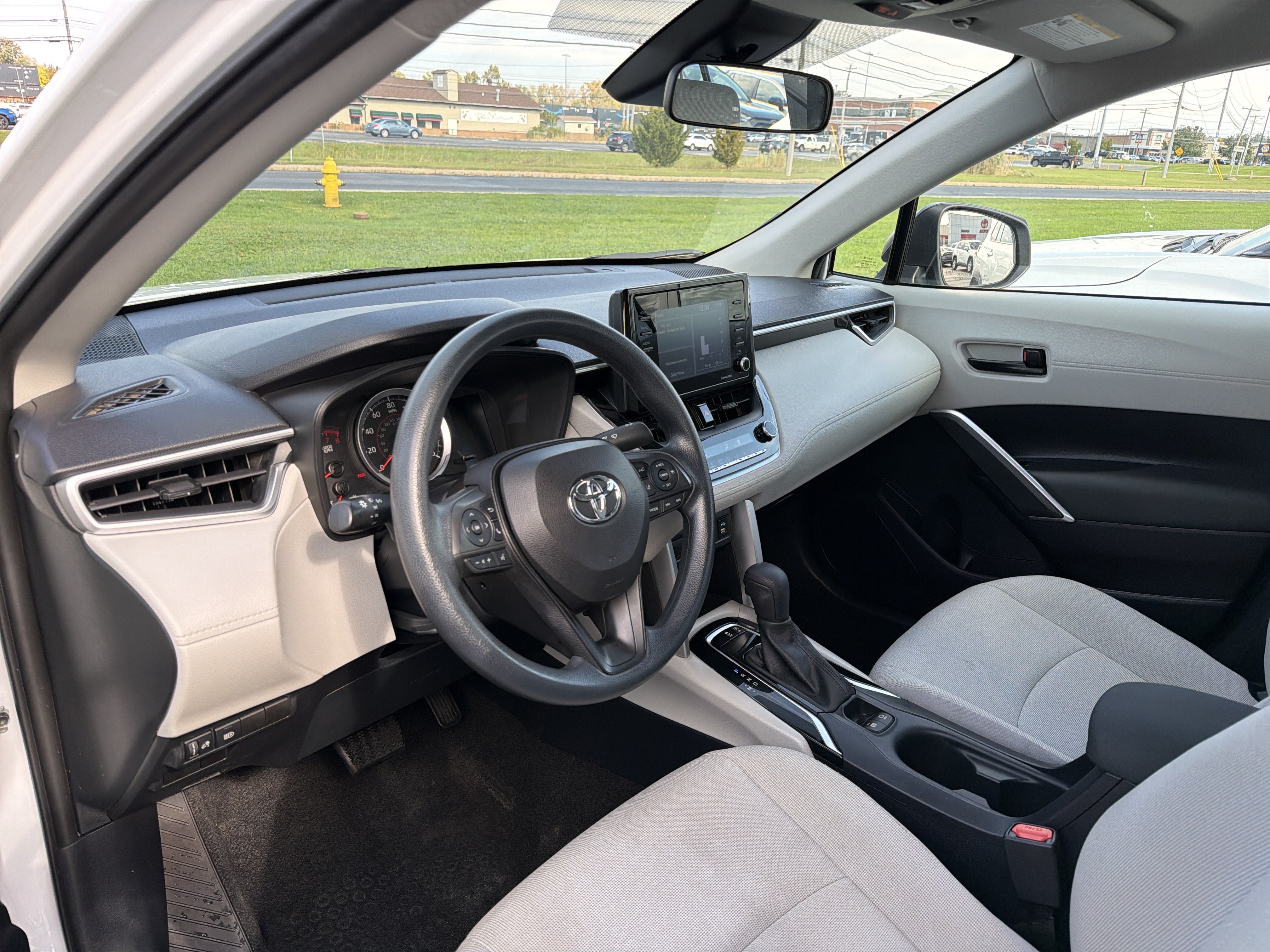 Used 2022 Toyota Corolla Cross L AWD/4WD image 9