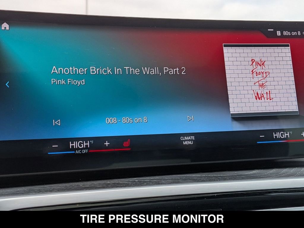 Certified 2024 BMW 330i xDrive Sedan w/ Convenience Package image 21