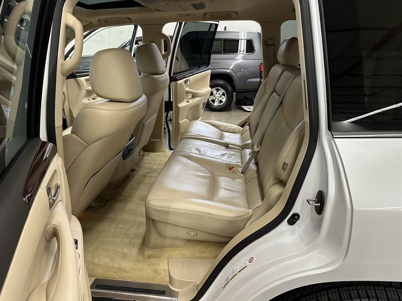 Used 2010 Lexus LX 570 4WD image 13