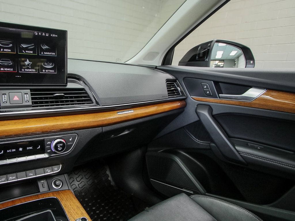 Used 2023 Audi Q5 e Premium Plus AWD/4WD image 17