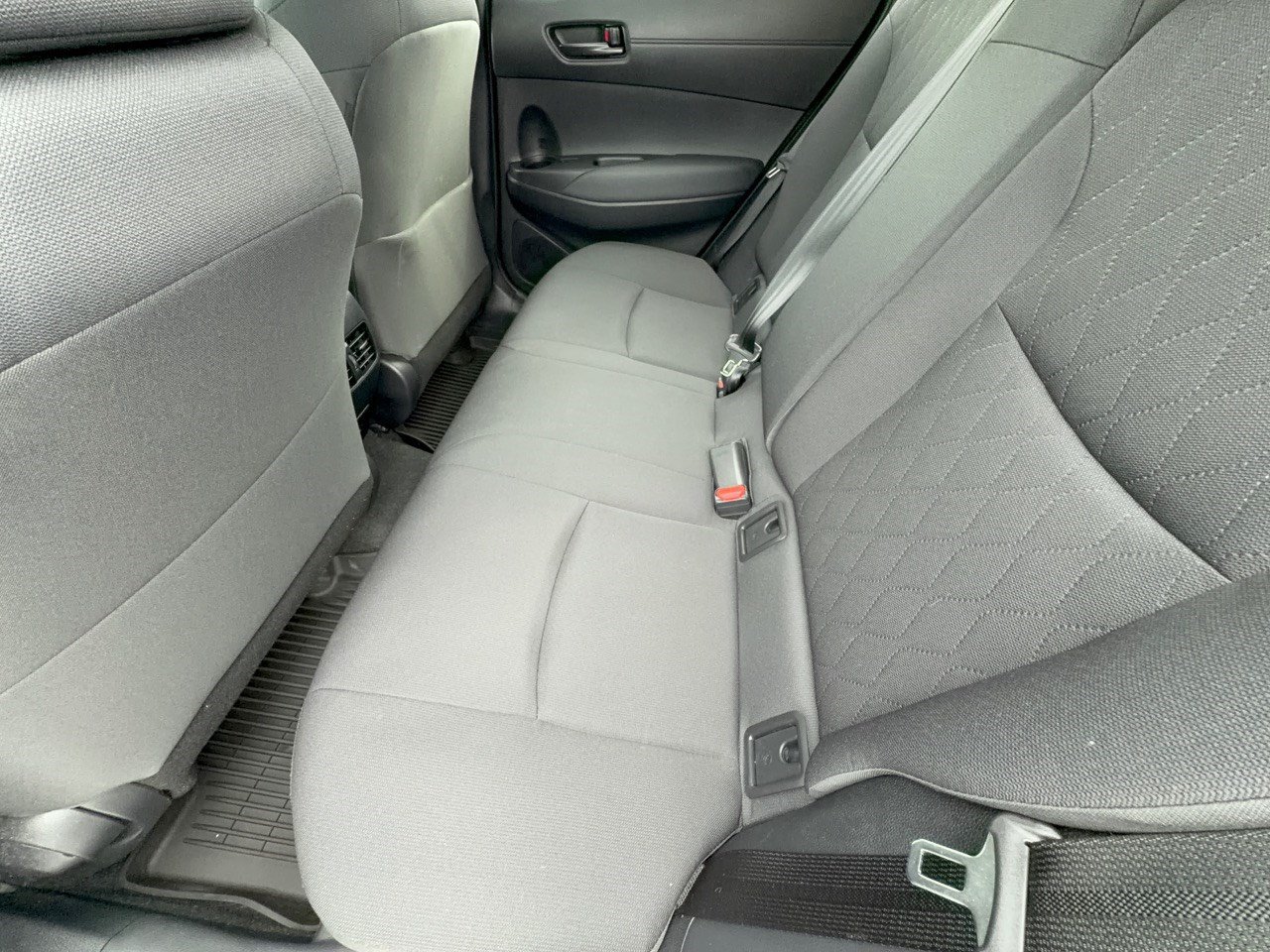Certified 2024 Toyota Corolla Cross LE w/ Moonroof Package FWD image 25