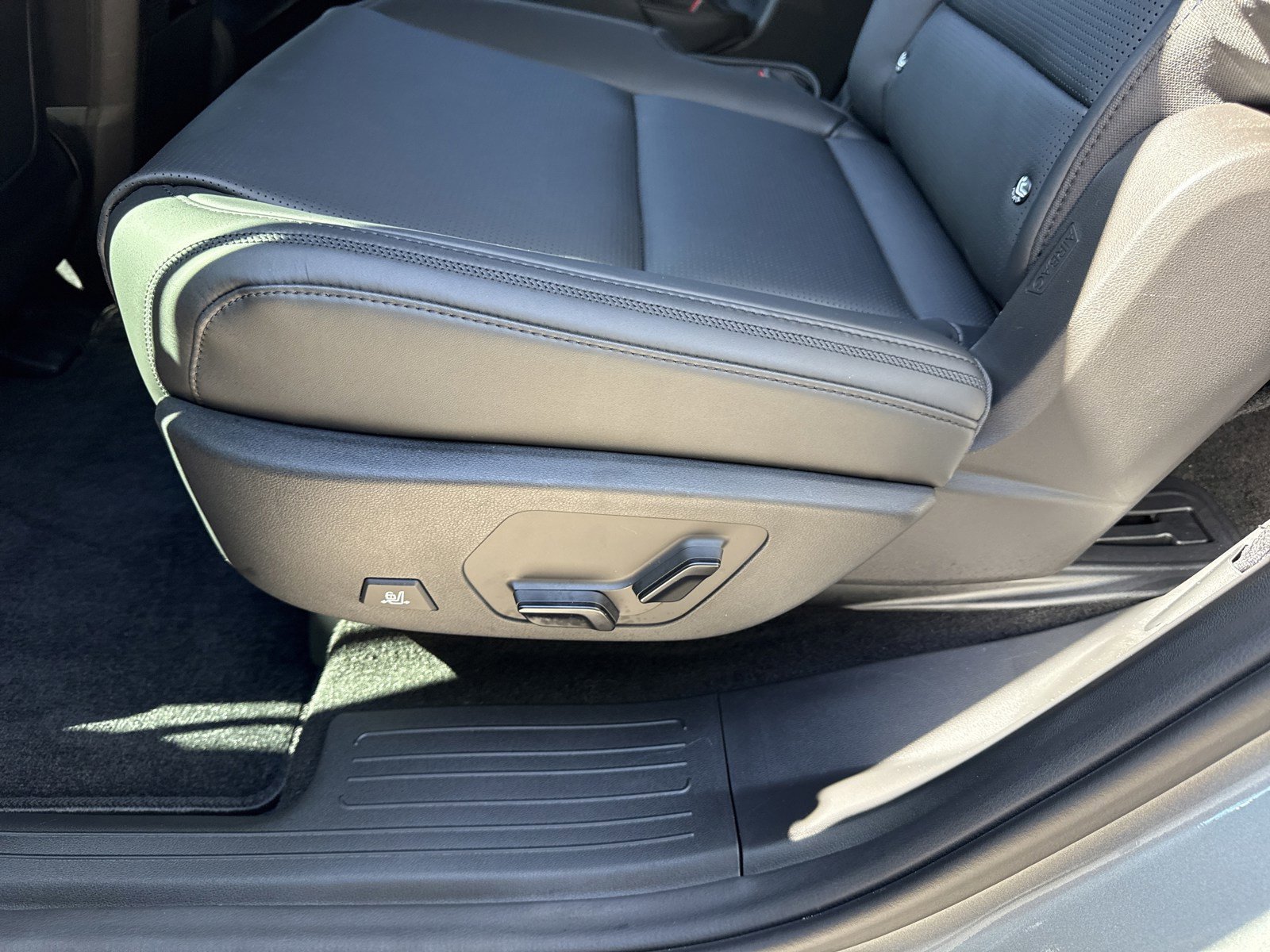 Used 2025 Hyundai Santa Fe Calligraphy image 16