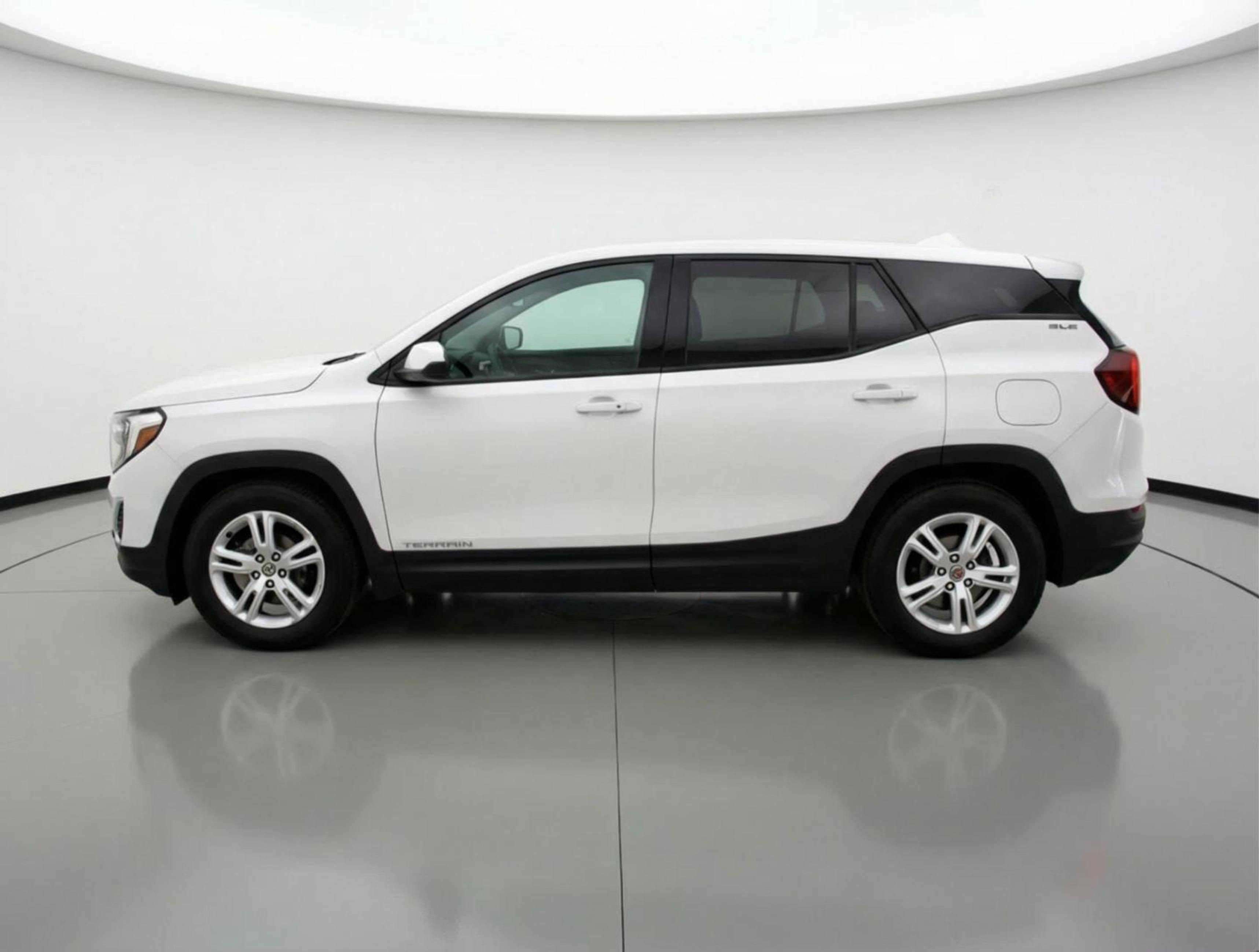 Used 2024 GMC Terrain SLE FWD image 5