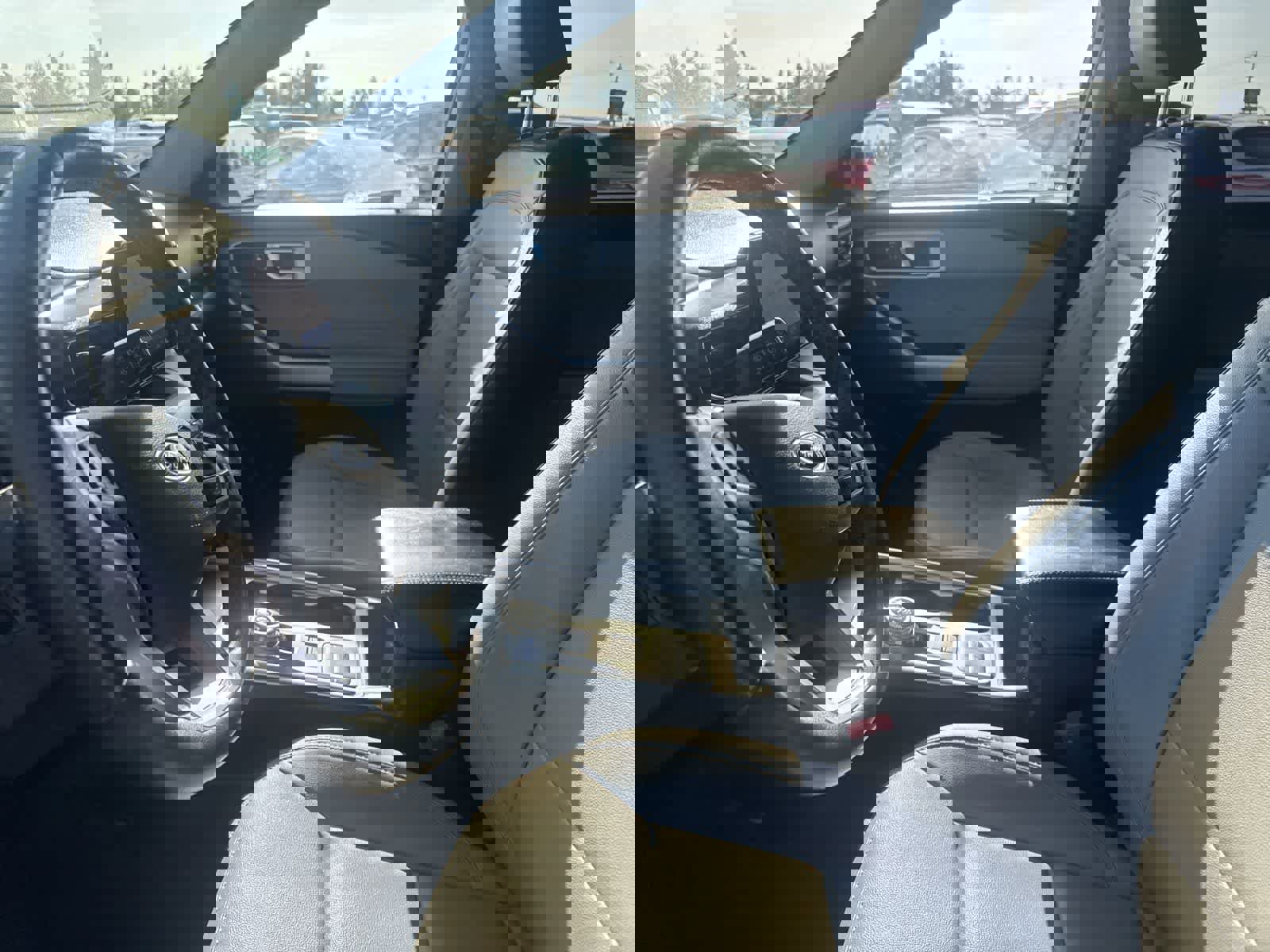 Used 2021 Ford Explorer XLT w/ Equipment Group 202A image 20