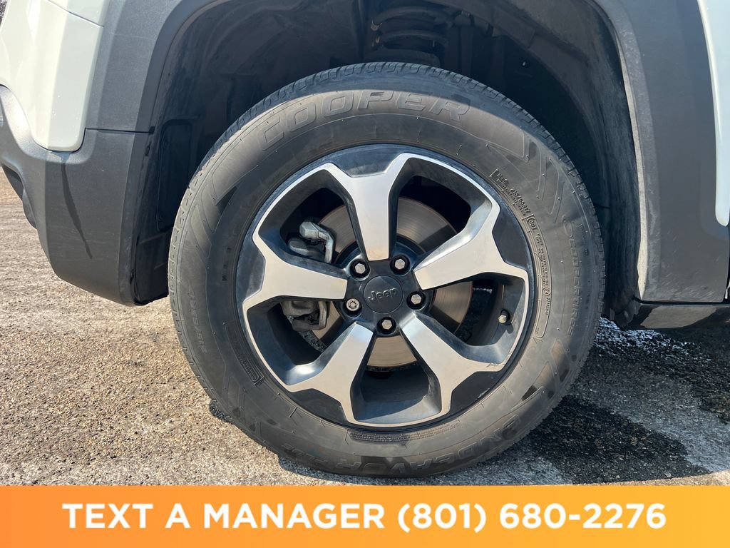 Used 2020 Jeep Renegade Trailhawk w/ UConnect 8.4 Nav Group AWD/4WD image 9