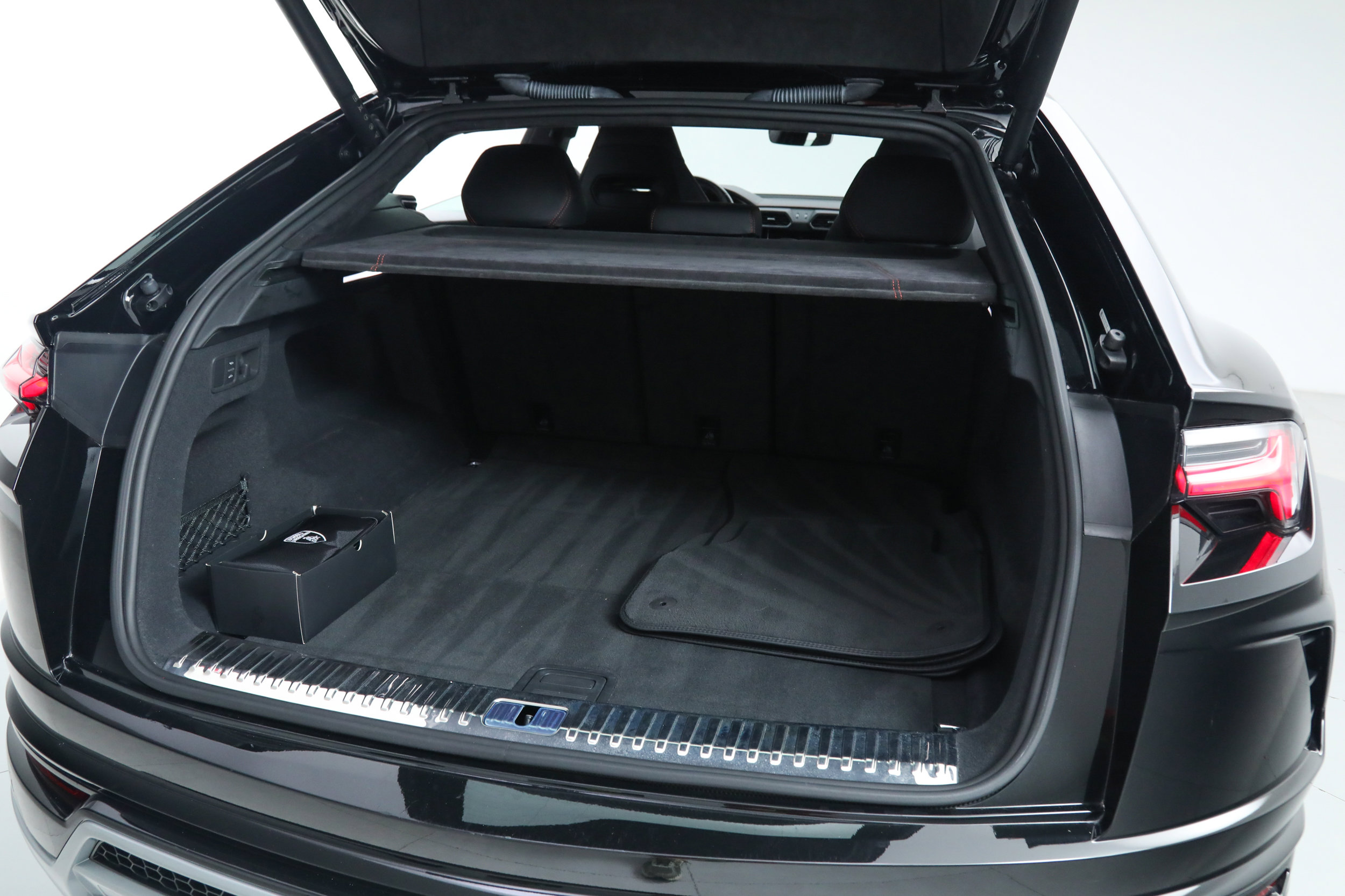 Used 2022 Lamborghini Urus image 36