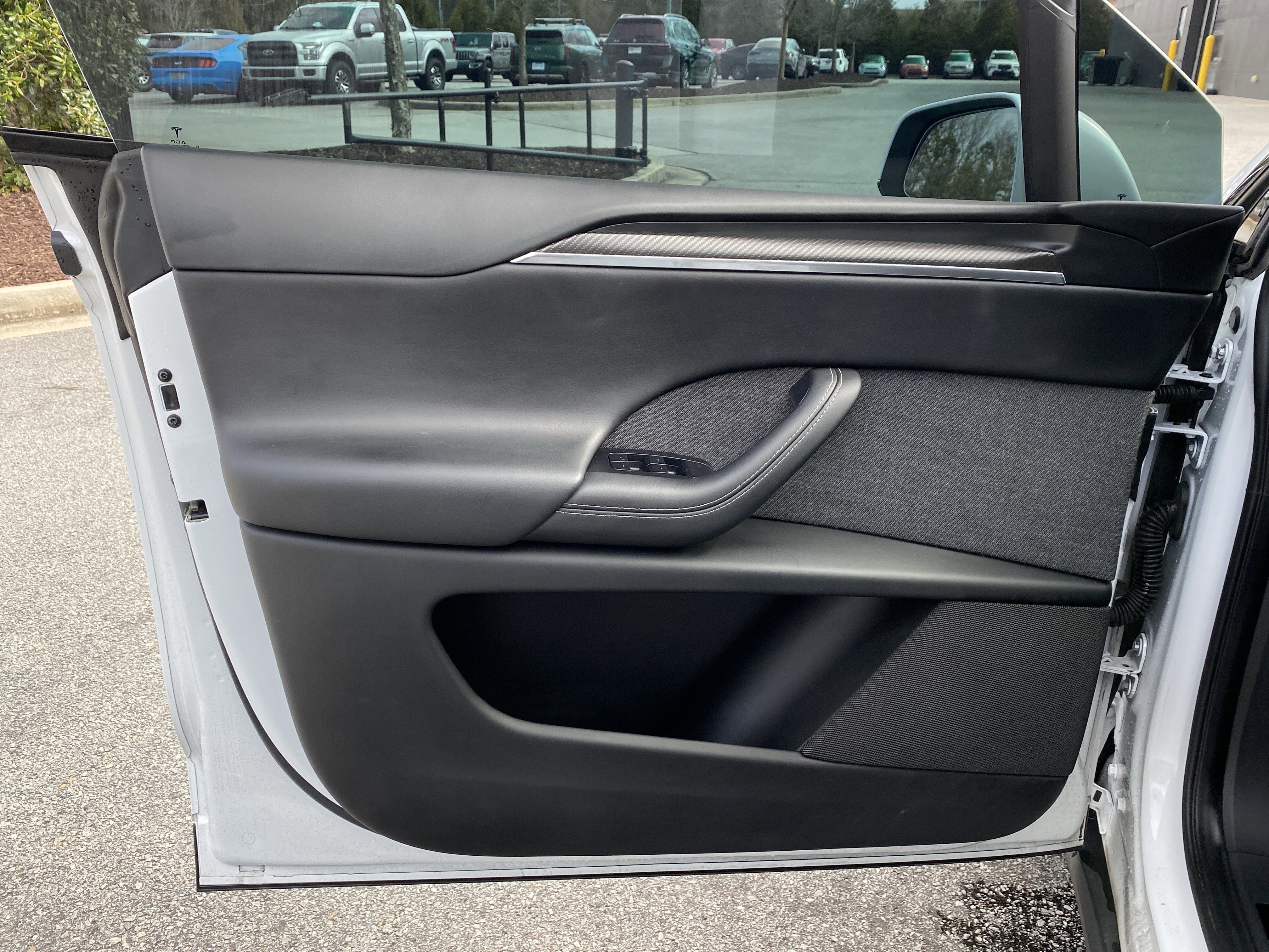 Used 2022 Tesla Model X Plaid image 18