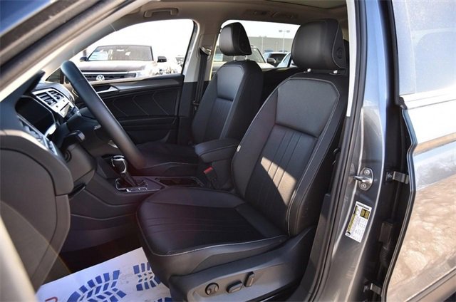 Certified 2022 Volkswagen Tiguan SE w/ Panoramic Sunroof Package image 19
