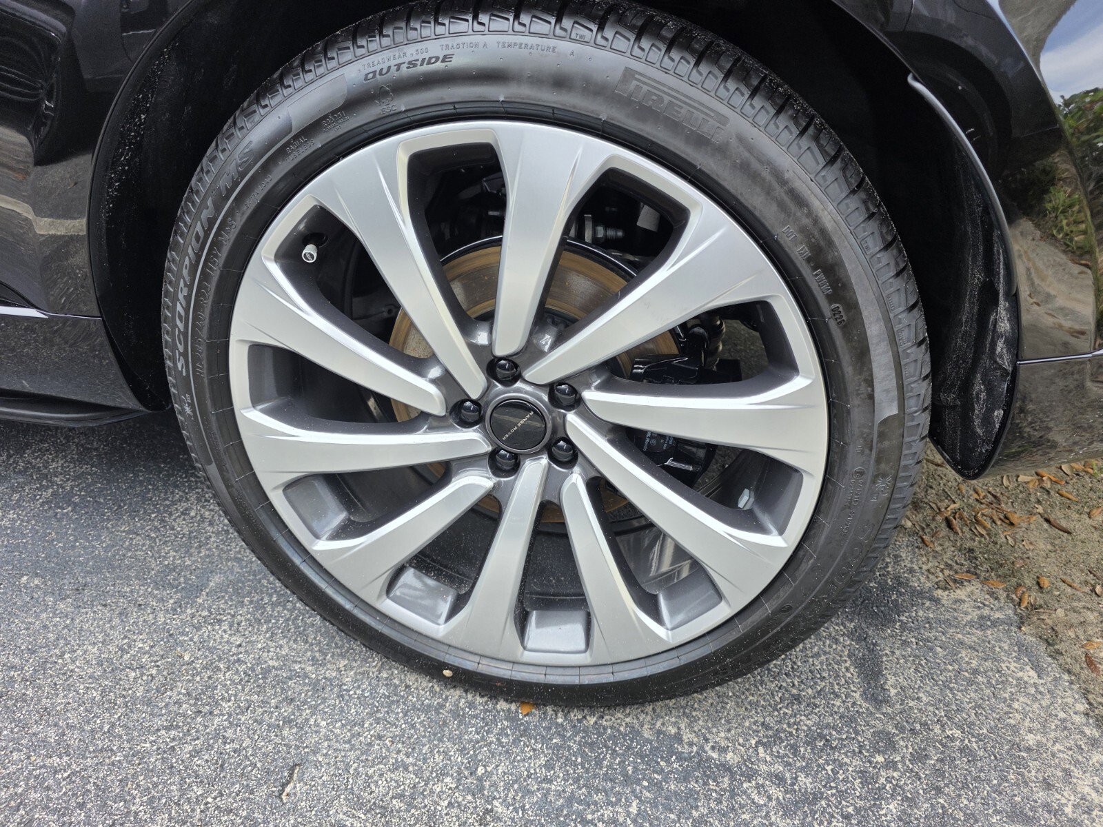 New 2026 Land Rover Range Rover SE image 9