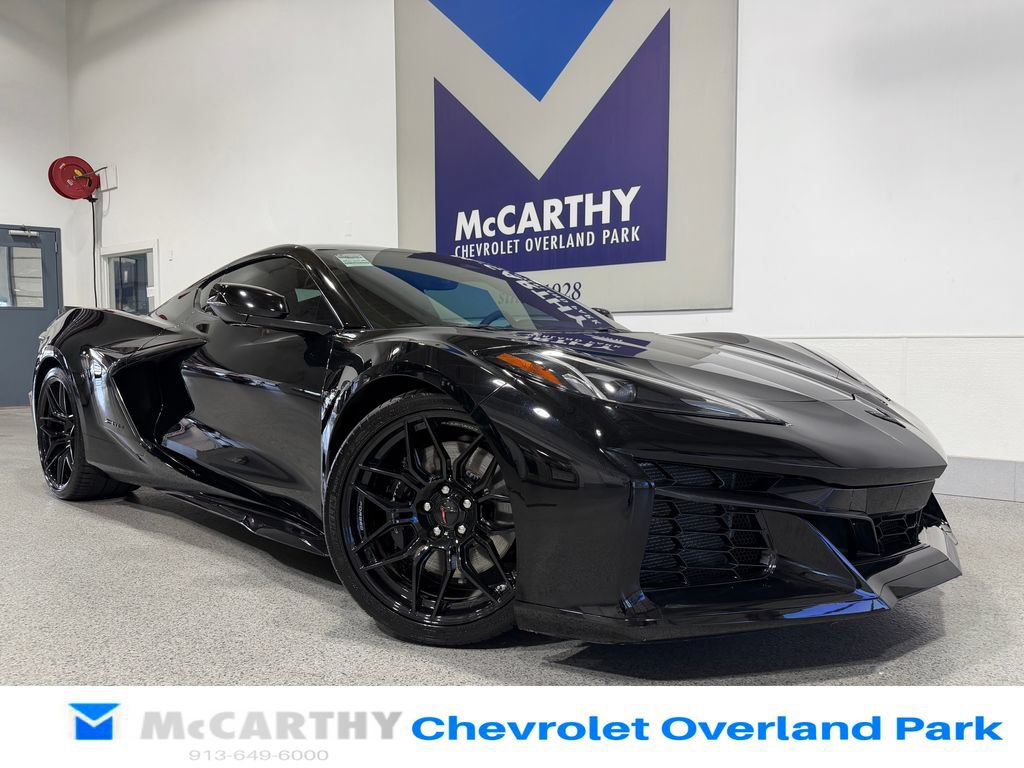 Used 2024 Chevrolet Corvette Z06 RWD image 11