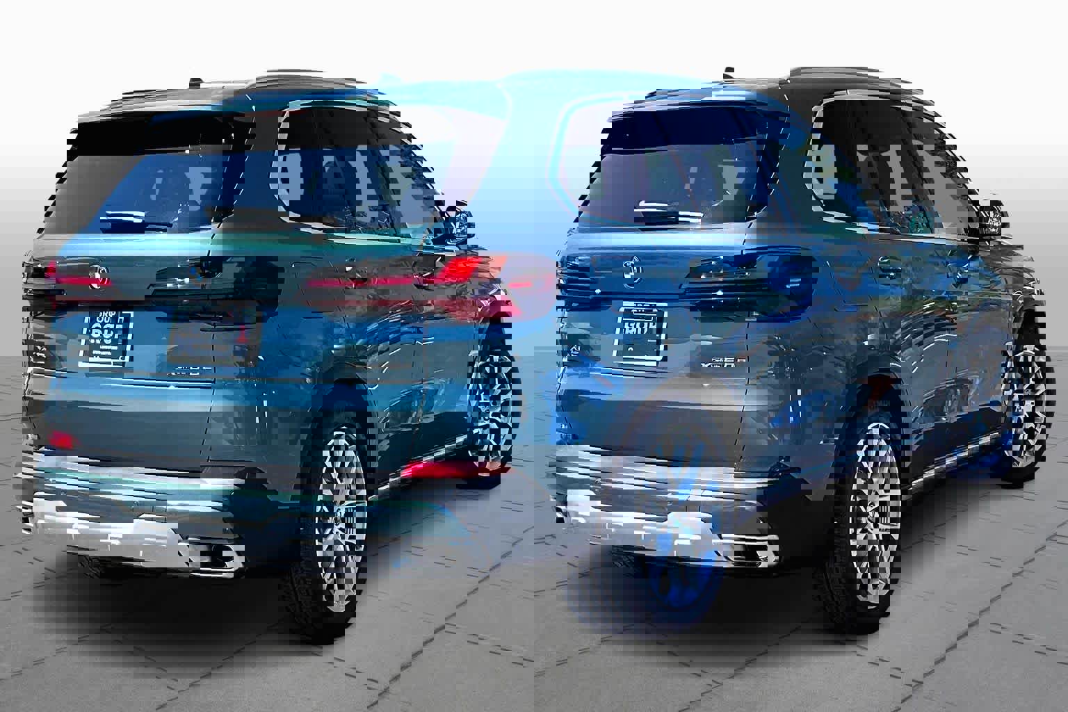 Certified 2026 BMW X5 xDrive50e image 13