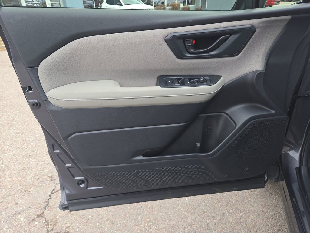 Used 2025 Subaru Forester image 12