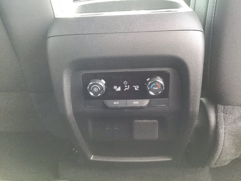 New 2026 Chevrolet Traverse LT w/ Enhanced Driving Package image 19