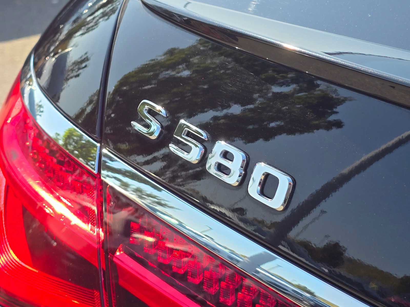 Used 2024 Mercedes-Benz S 580 4MATIC Sedan image 14