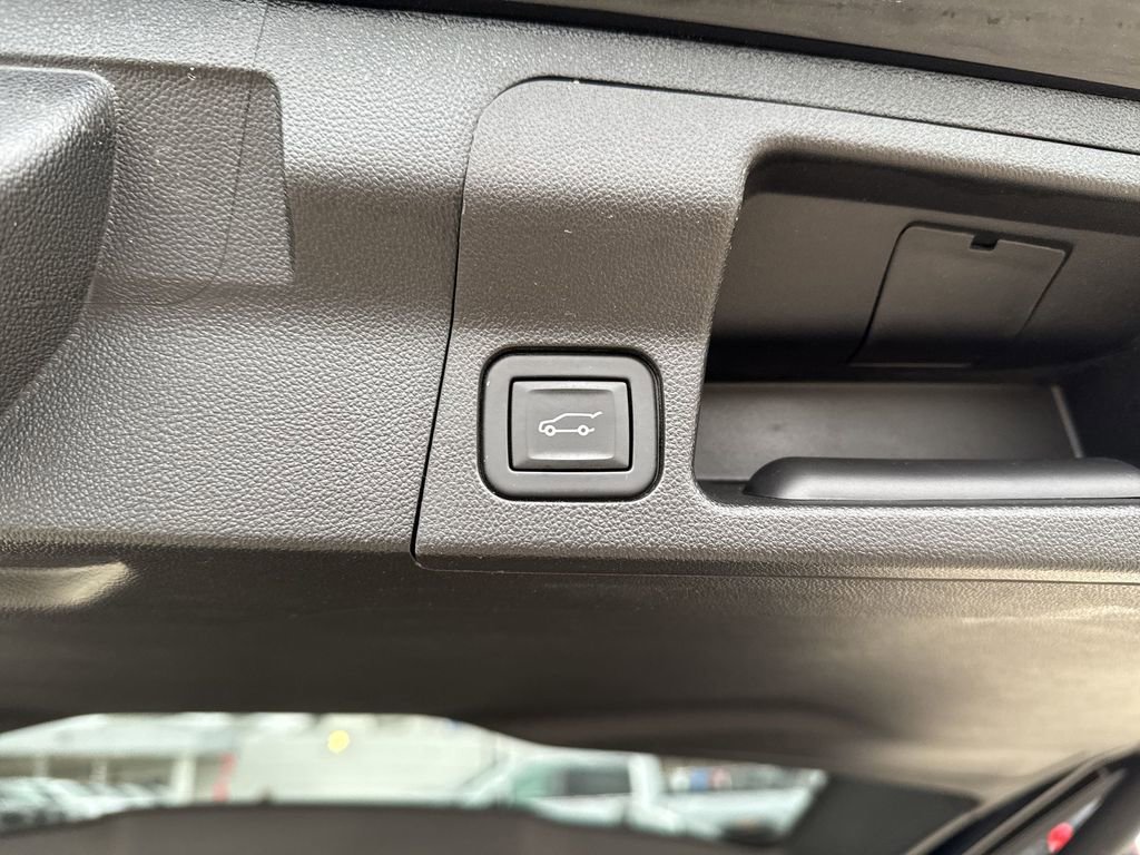 Certified 2023 GMC Acadia Denali w/ Denali Ultimate Package image 25