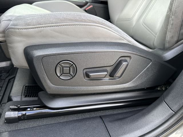 Used 2021 Audi Q3 2.0T Premium Plus w/ Premium Plus Package image 19