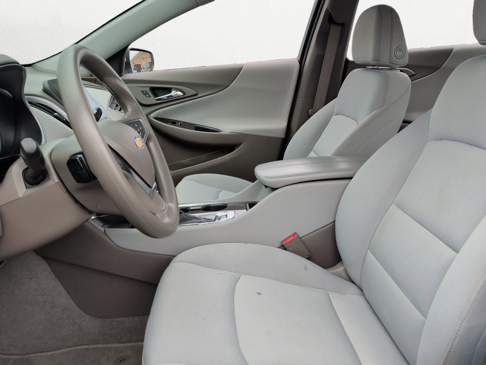 Used 2022 Chevrolet Malibu LT FWD image 9