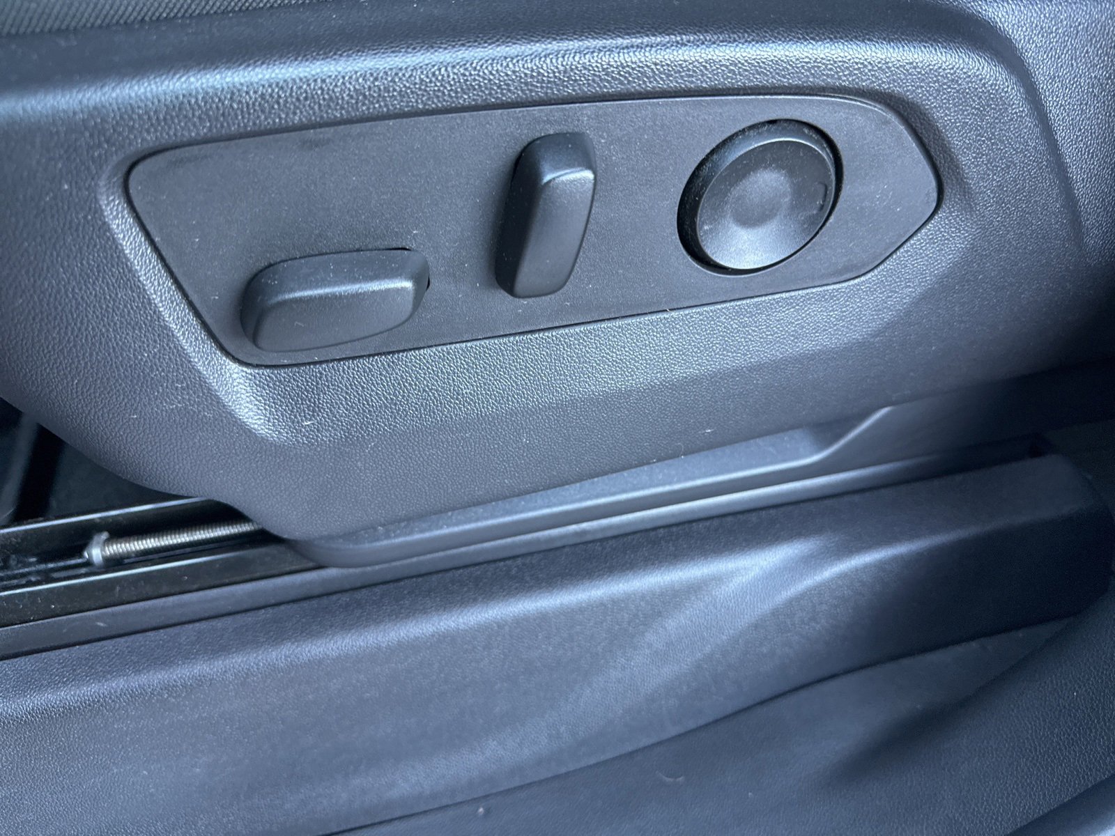 Used 2022 Chevrolet Silverado 1500 LT Trail Boss image 36