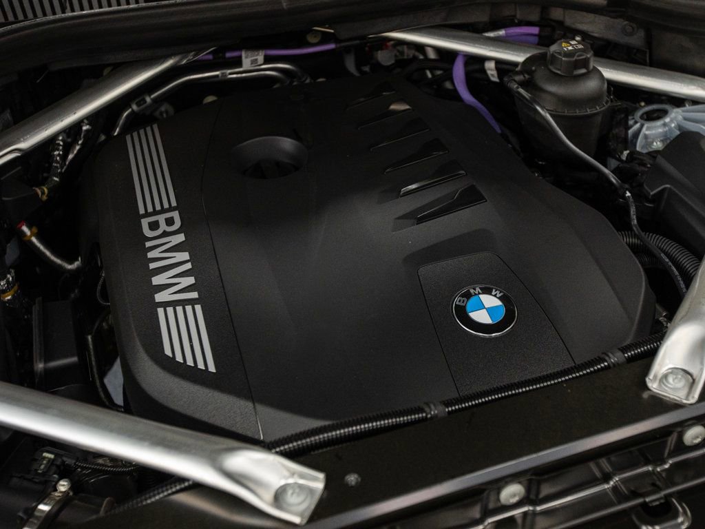 Used 2026 BMW X5 xDrive40i w/ M Sport Package image 6