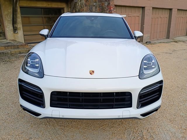 Used 2020 Porsche Cayenne image 4
