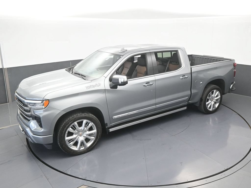 Used 2024 Chevrolet Silverado 1500 High Country w/ Technology Package AWD/4WD image 58