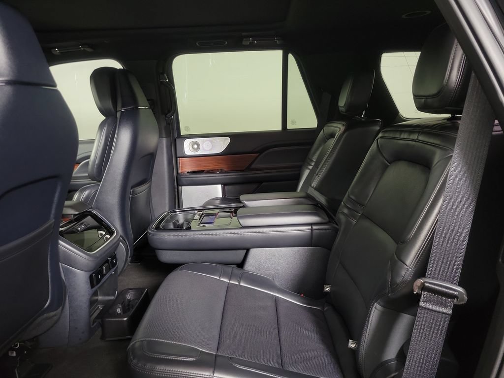 Certified 2023 Lincoln Navigator Reserve AWD/4WD image 13