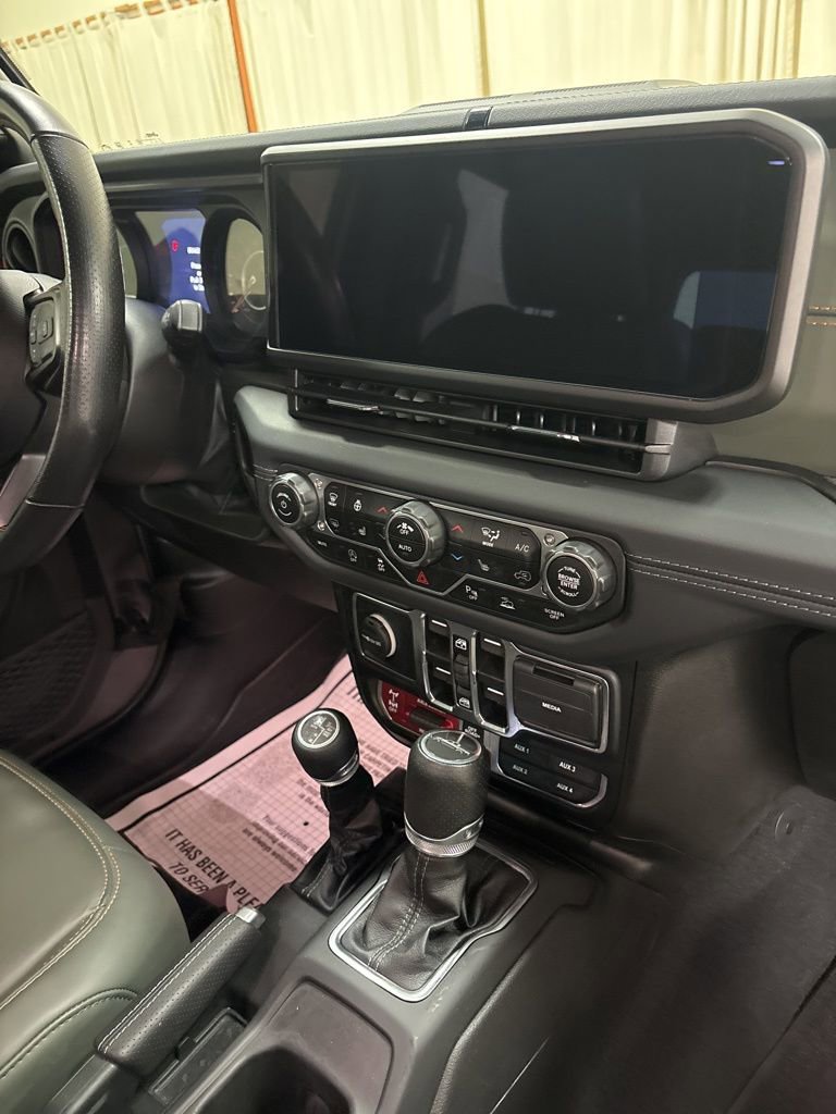 Used 2024 Jeep Gladiator Mojave image 27