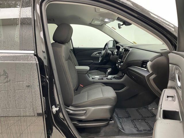 Used 2021 Chevrolet Traverse LT w/ LPO, Floor Liner Package image 17