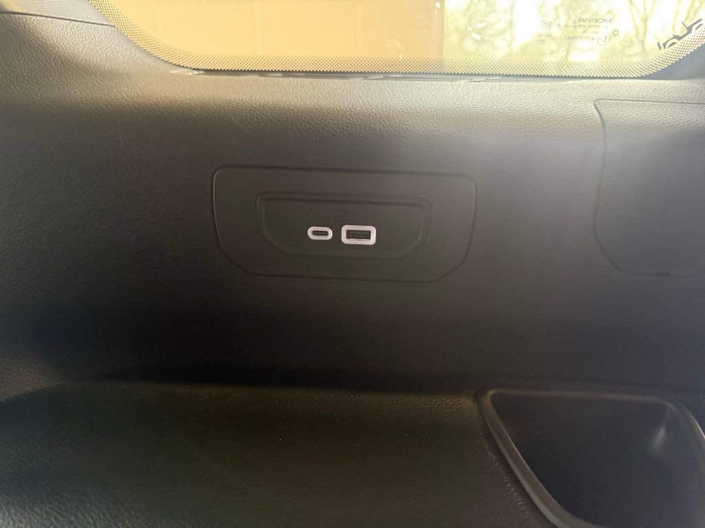 New 2026 Jeep Grand Cherokee L Limited image 28