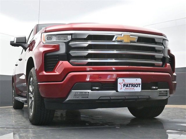 Used 2023 Chevrolet Silverado 1500 High Country w/ Technology Package image 48