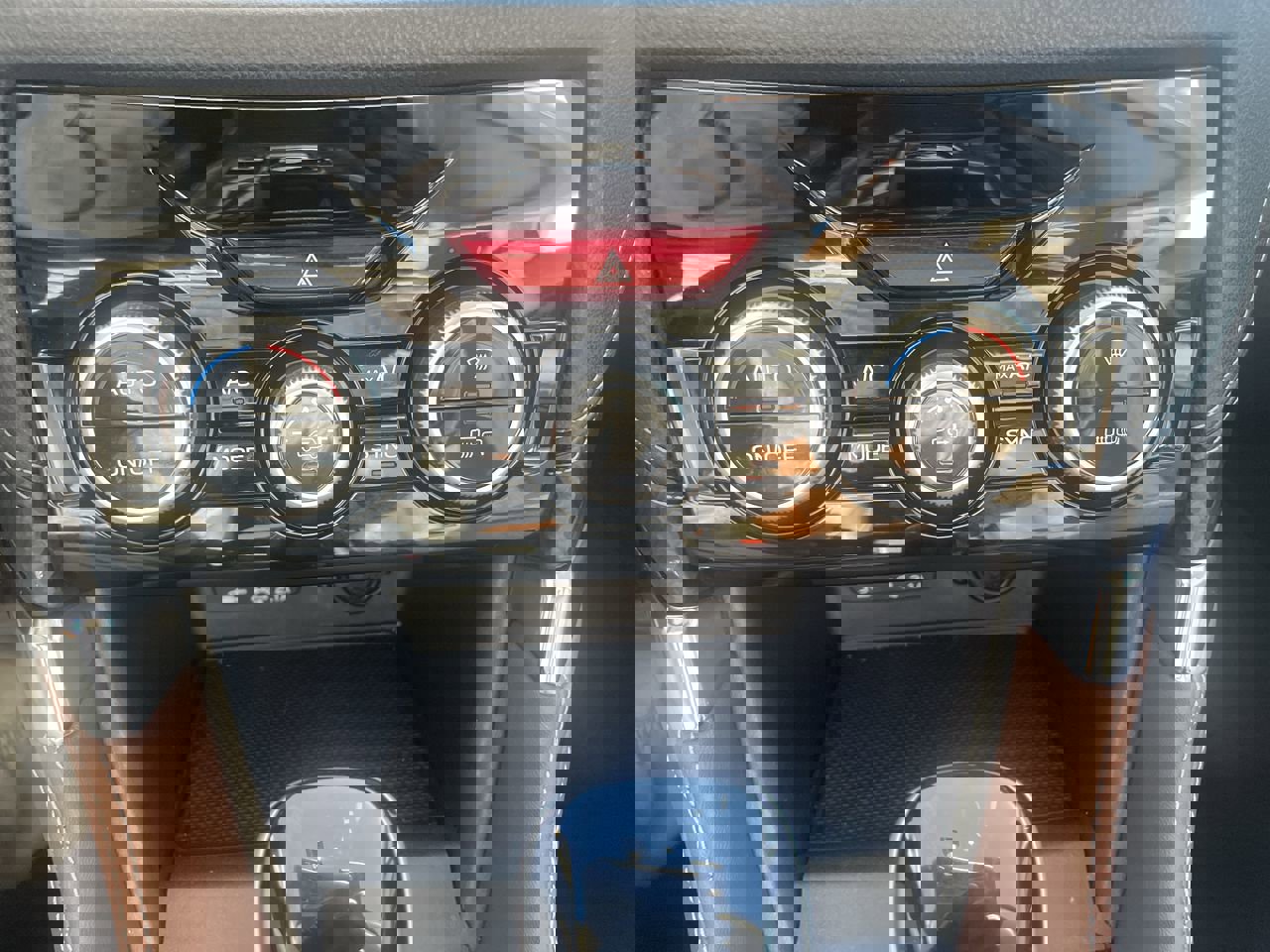 Used 2023 Subaru Forester Touring w/ Popular Package #2 image 23