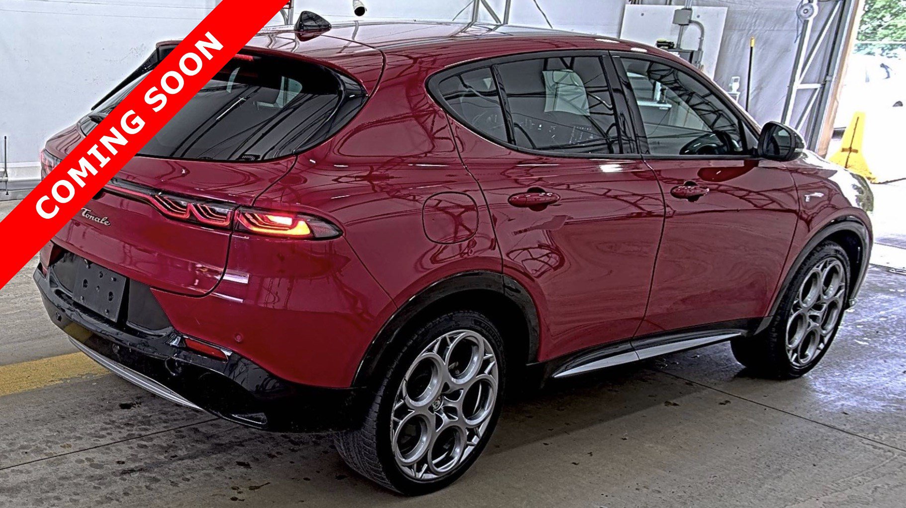 Used 2024 Alfa Romeo Tonale Ti w/ Premium Interior Package AWD/4WD image 5