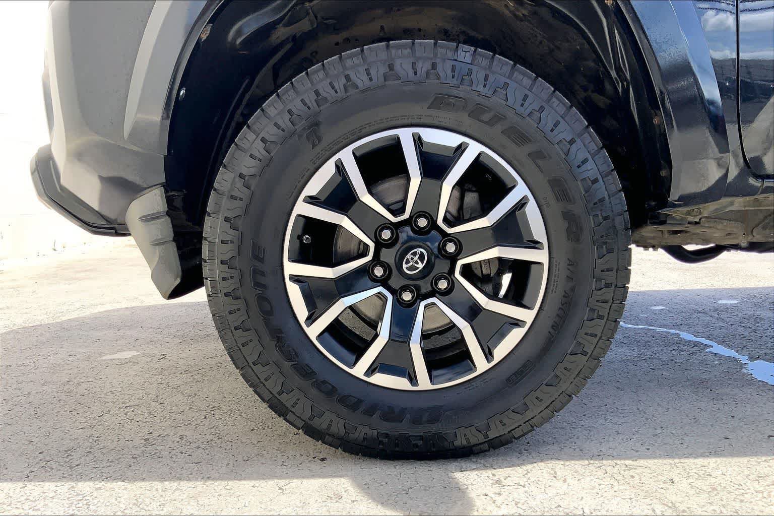 Used 2019 Toyota Tacoma 2WD Double Cab image 8