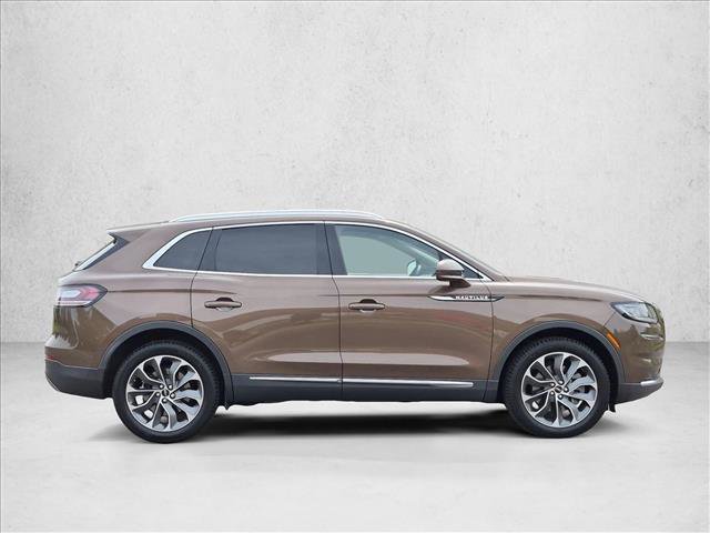 Used 2022 Lincoln Nautilus Reserve w/ Luxury Package AWD/4WD image 4