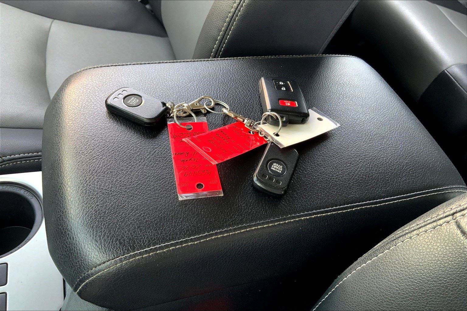 Used 2020 Toyota 4Runner SR5 Premium image 11