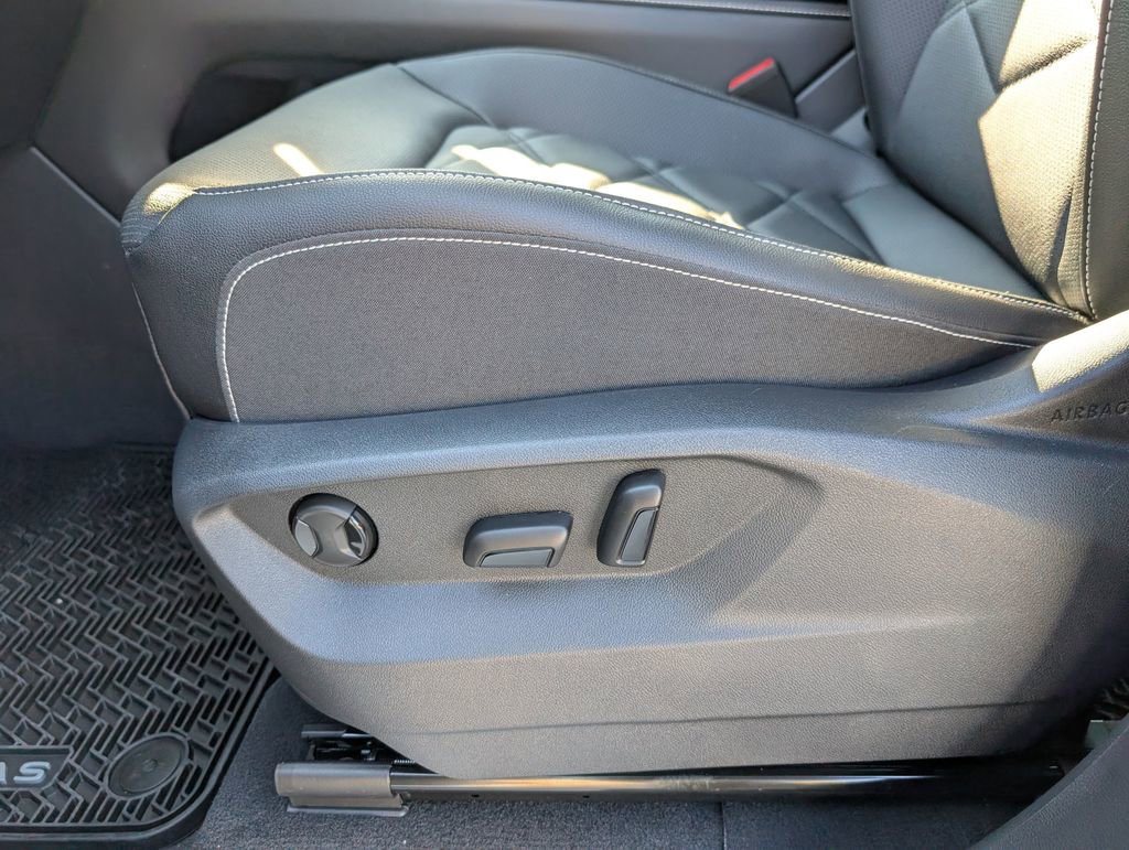 New 2026 Volkswagen Atlas SE image 13