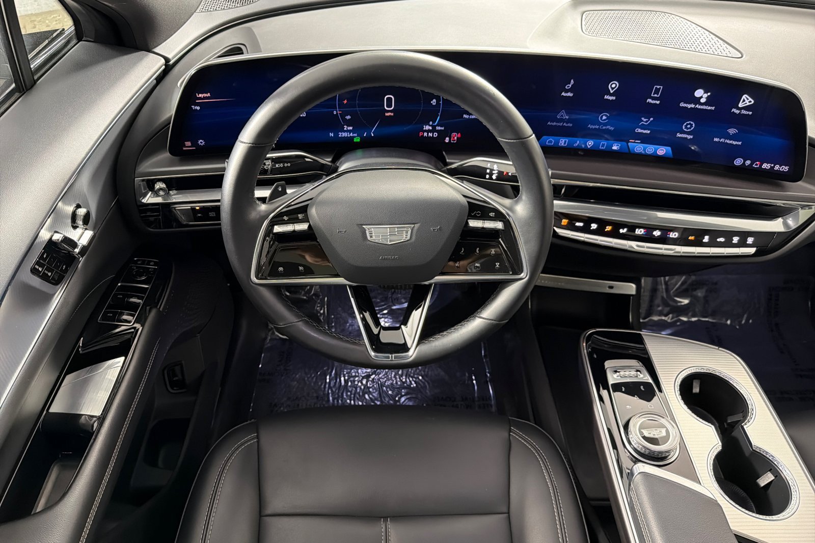 Used 2024 Cadillac Lyriq Tech AWD/4WD image 13