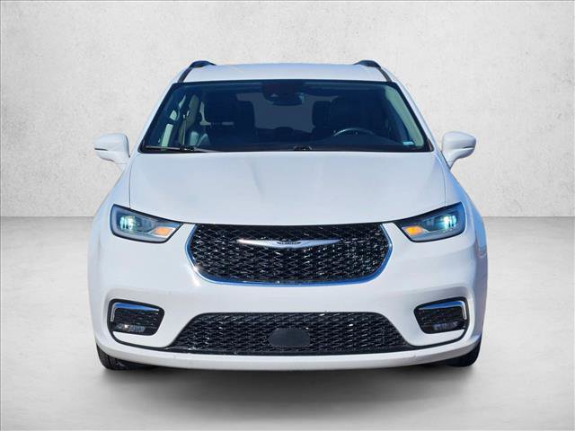 Used 2022 Chrysler Pacifica Touring-L image 2