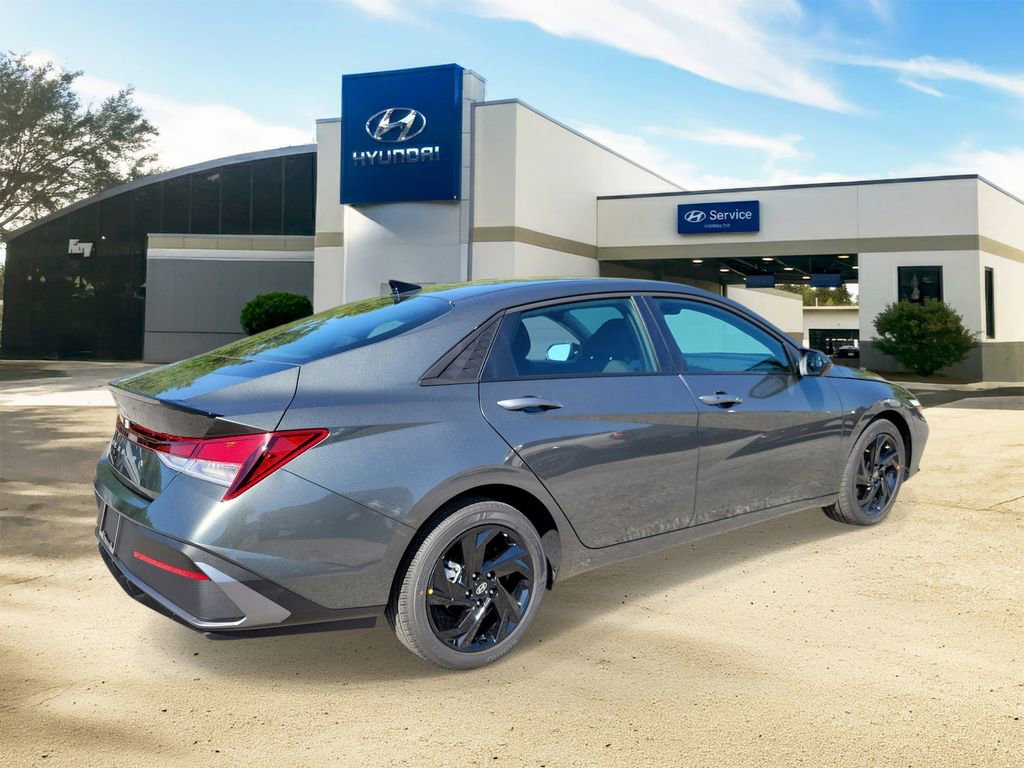 Used 2026 Hyundai Elantra Sport w/ Cargo Package FWD image 4