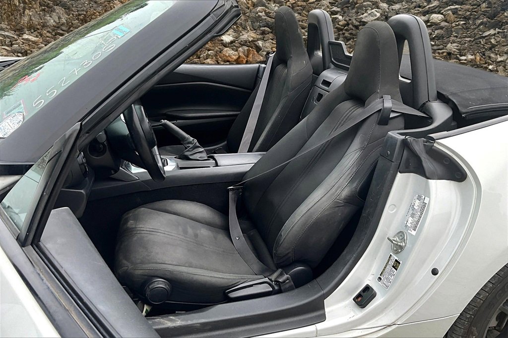 Used 2016 MAZDA MX-5 Miata Sport image 21