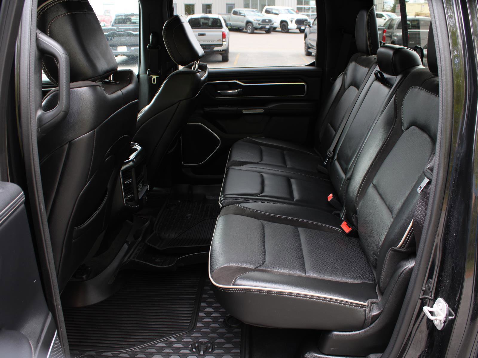 Used 2023 RAM 1500 Laramie AWD/4WD image 16