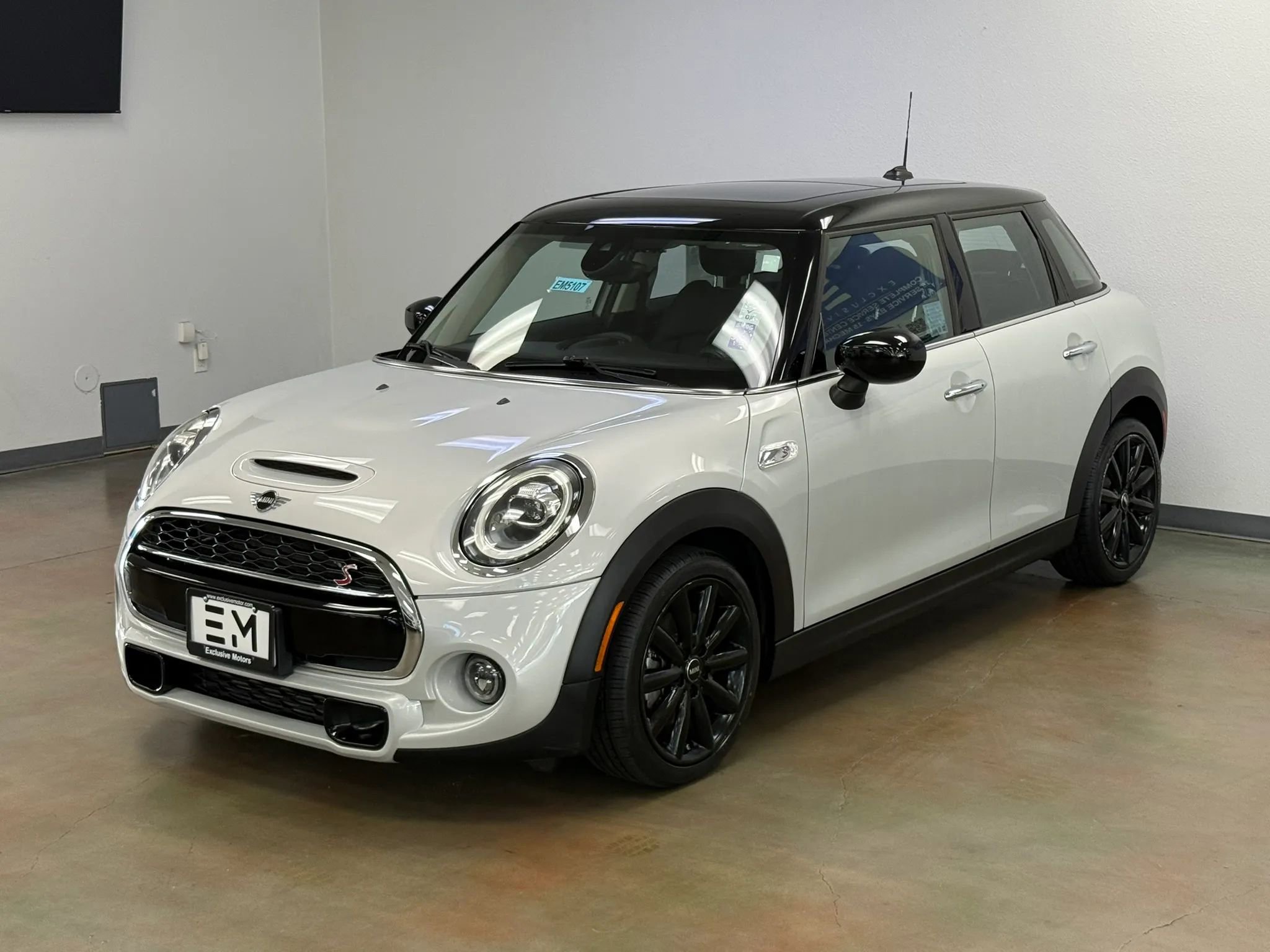 Used 2020 MINI Cooper S FWD image 4