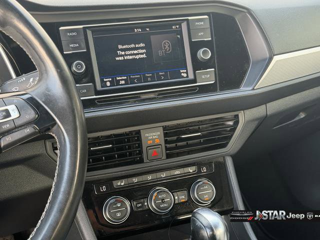 Used 2019 Volkswagen Jetta R-Line w/ R-Line Cold Weather Package FWD image 21