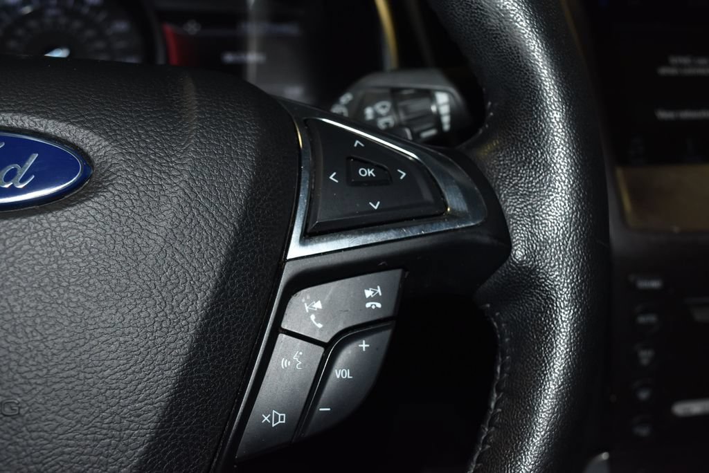 Used 2016 Ford Edge Titanium FWD image 10