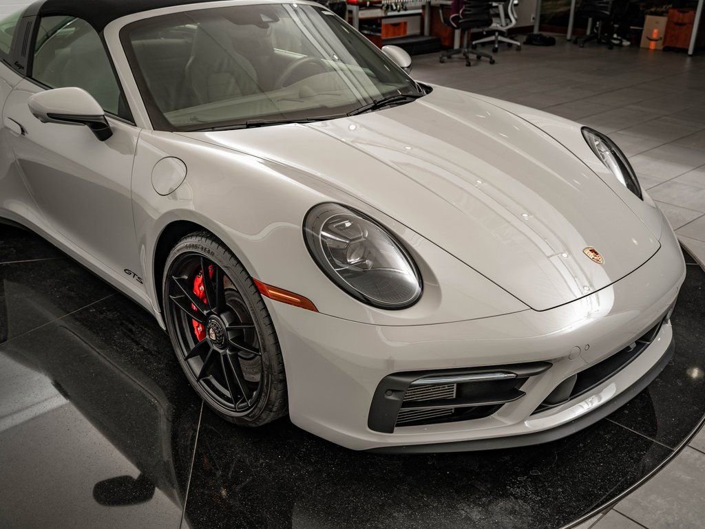 Certified 2022 Porsche 911 Targa 4 GTS image 17