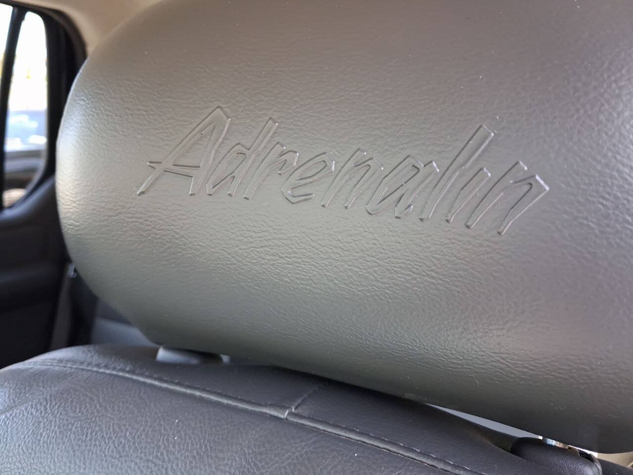 Used 2005 Ford Explorer Sport Trac Adrenalin AWD/4WD image 25