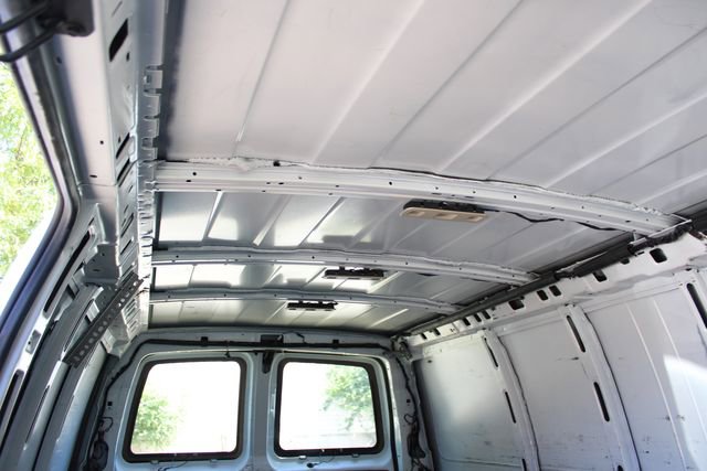 Used 2018 GMC Savana 2500 Extended RWD image 24