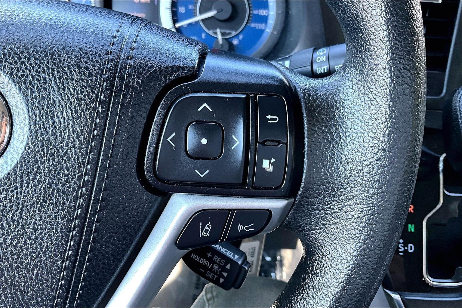Used 2019 Toyota Sienna LE FWD image 17