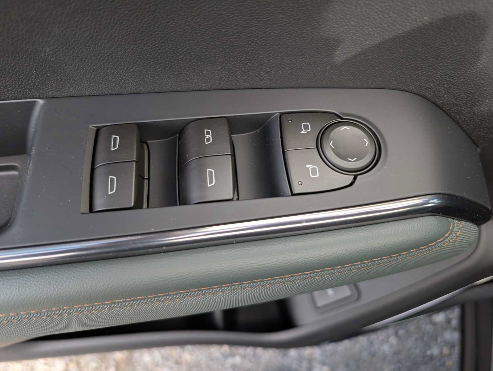 New 2026 GMC Acadia AT4 w/ Luxury Package AWD/4WD image 34