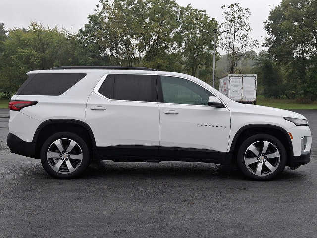 Used 2023 Chevrolet Traverse LT w/ LT Premium Package AWD/4WD image 10